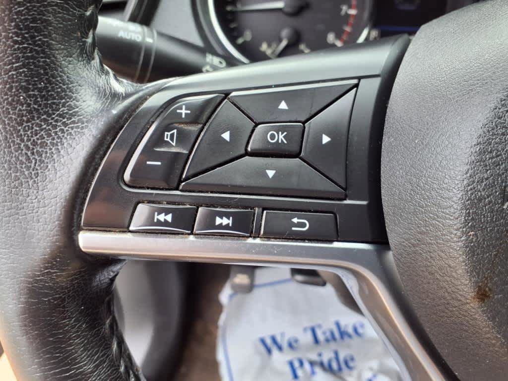Used 2018 Nissan Rogue SV AWD/4WD image 20