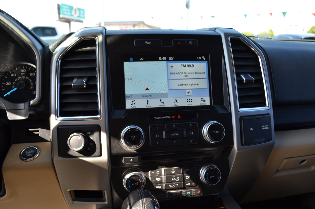 Used 2017 Ford F150 Lariat w/ Equipment Group 502A Luxury image 18