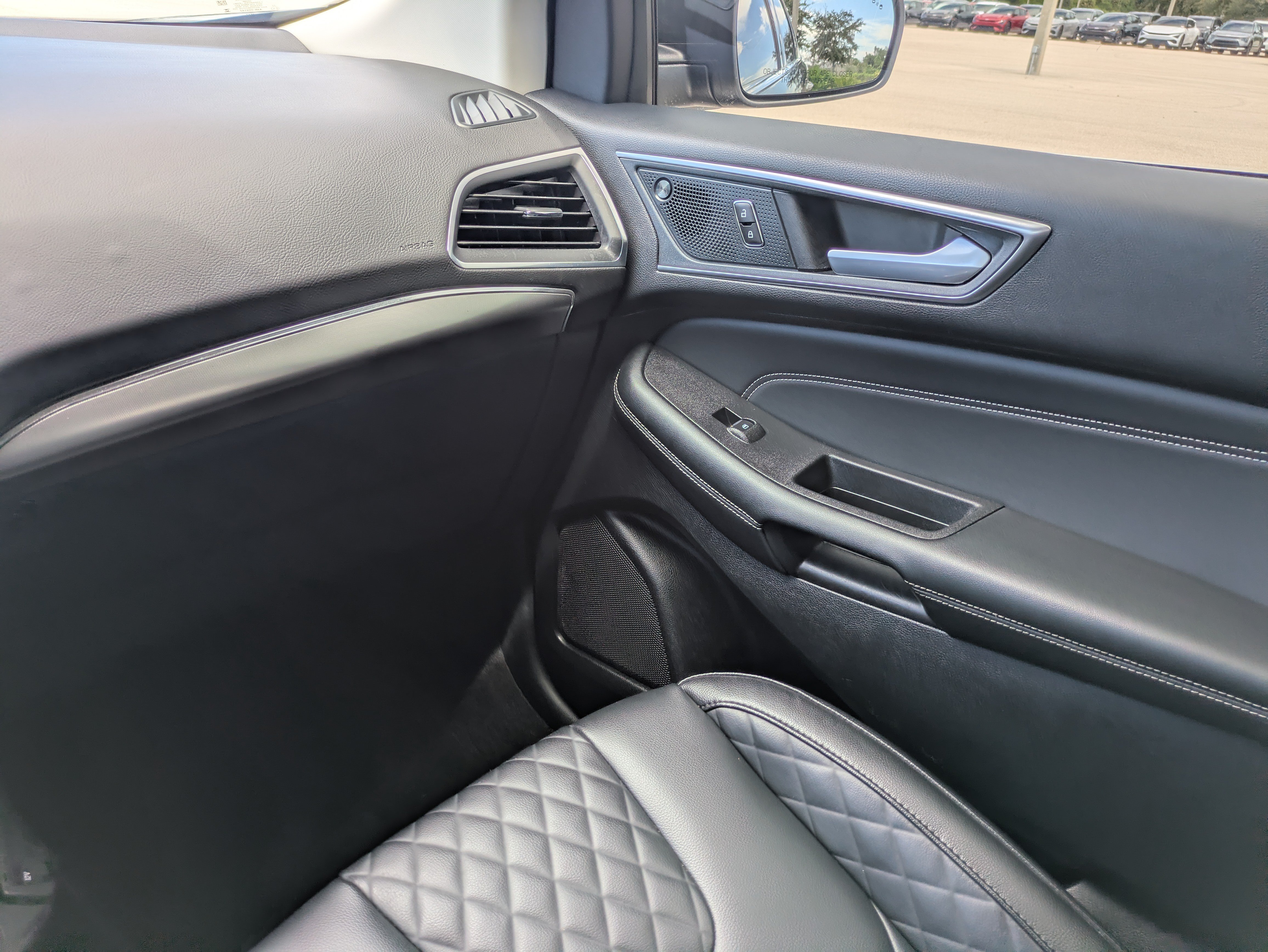 Used 2024 Ford Edge Titanium AWD/4WD image 17
