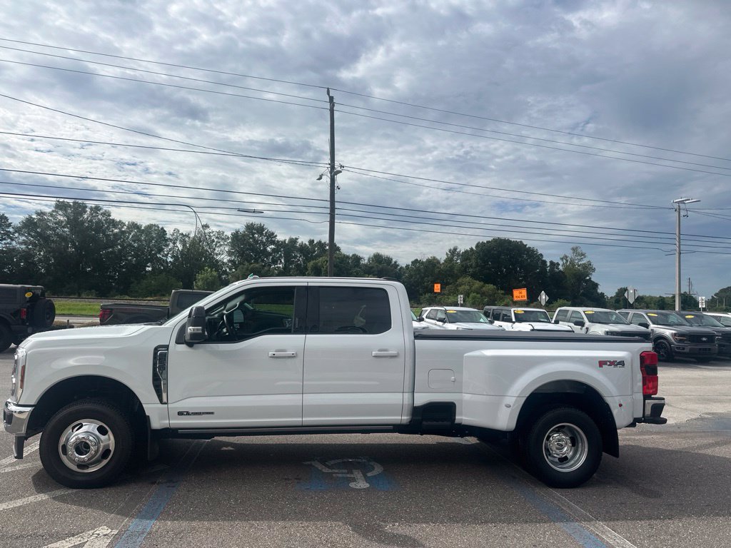 Used 2024 Ford F350 Lariat w/ Lariat Ultimate Package AWD/4WD image 31
