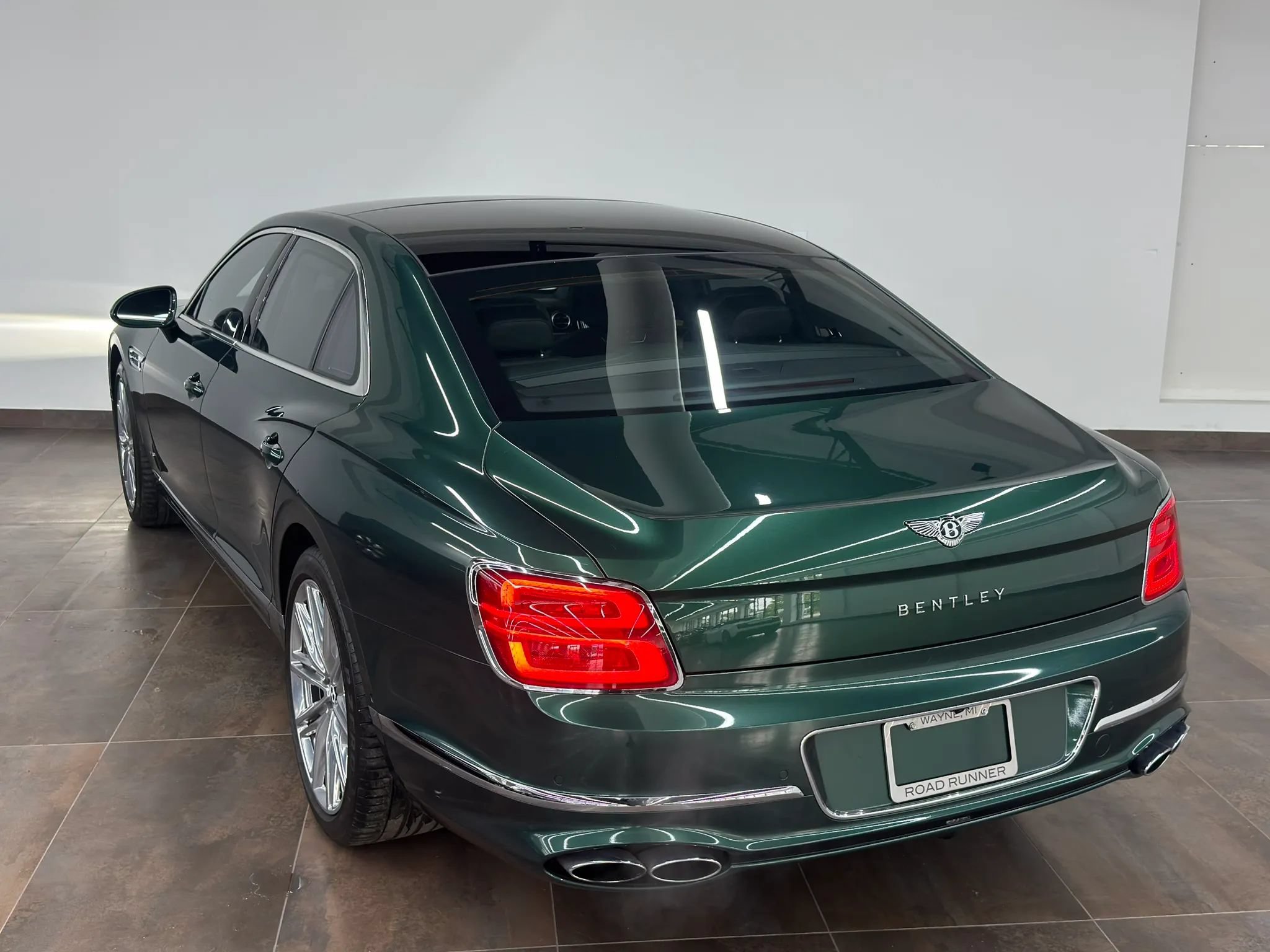 Used 2022 Bentley Flying Spur V8 AWD/4WD image 15