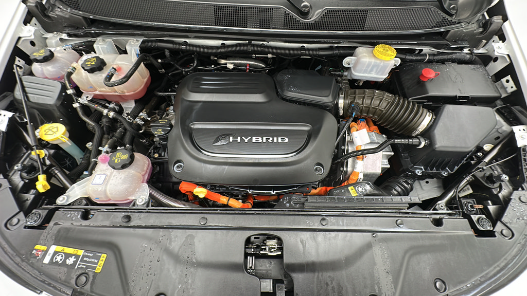 Used 2023 Chrysler Pacifica Touring-L FWD image 21