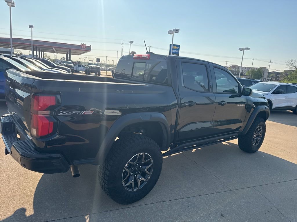 Certified 2024 Chevrolet Colorado ZR2 w/ Technology Package AWD/4WD image 5