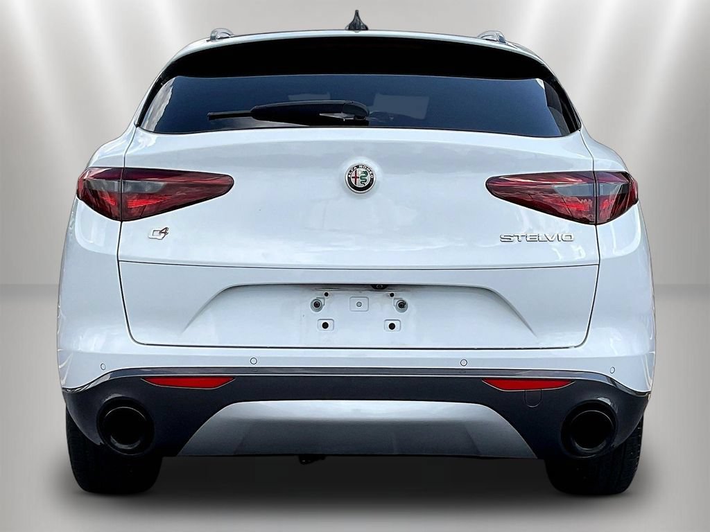 Used 2023 Alfa Romeo Stelvio Ti w/ Active Assist Plus Package AWD/4WD image 5