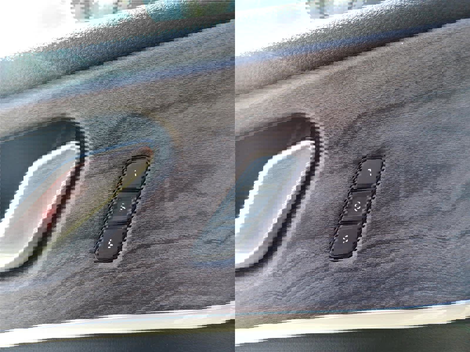 Used 2022 Jeep Grand Cherokee L Limited image 16