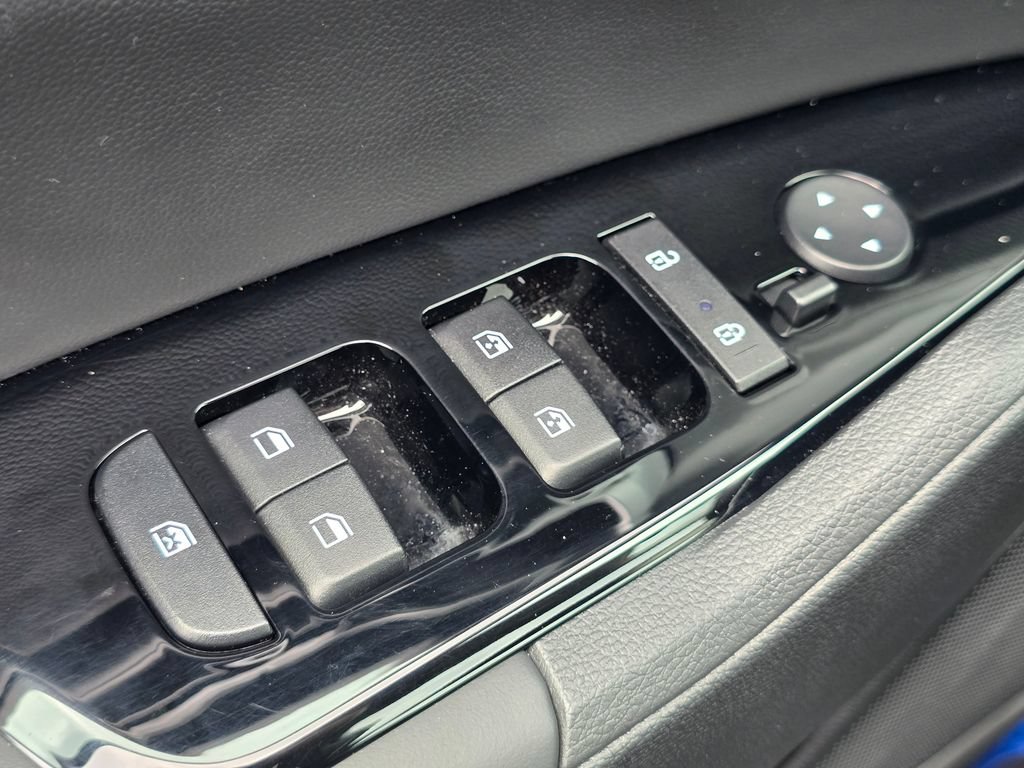 Used 2025 Kia Sportage EX FWD image 19