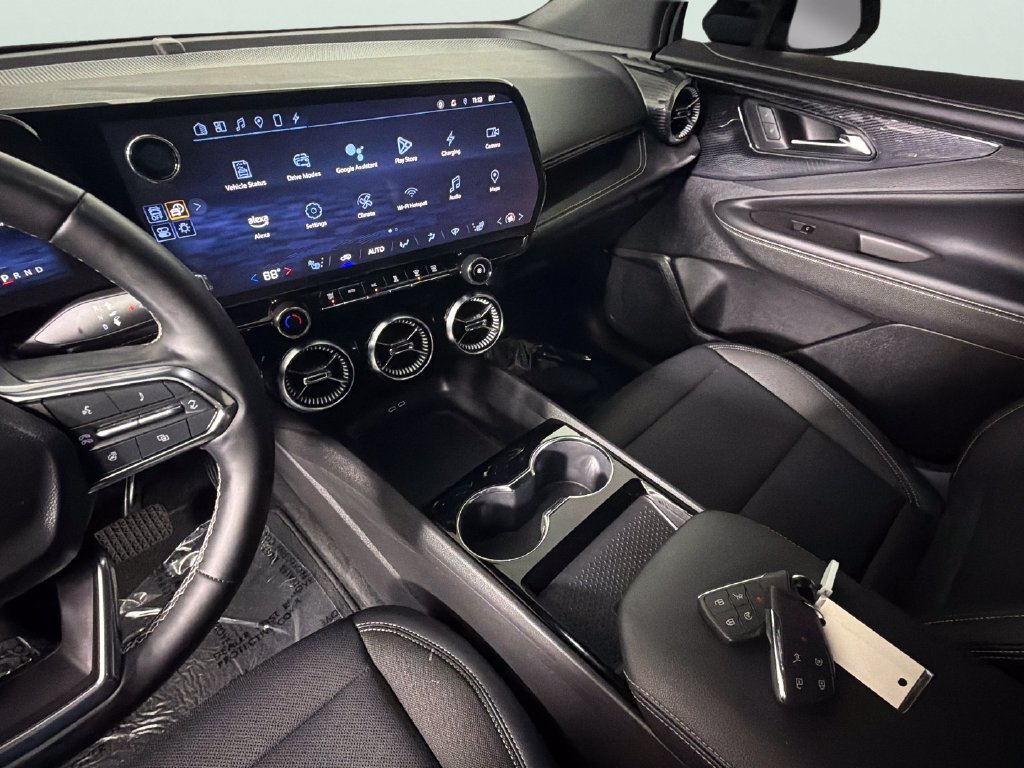 Used 2024 Chevrolet Blazer EV LT AWD/4WD image 20
