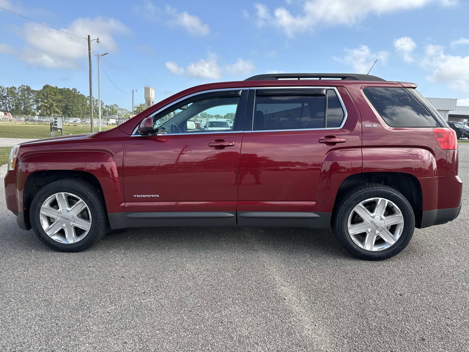 Used 2010 GMC Terrain SLE AWD/4WD image 7