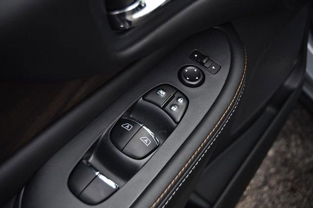 Certified 2024 Nissan Murano Platinum w/ Cargo Package image 9