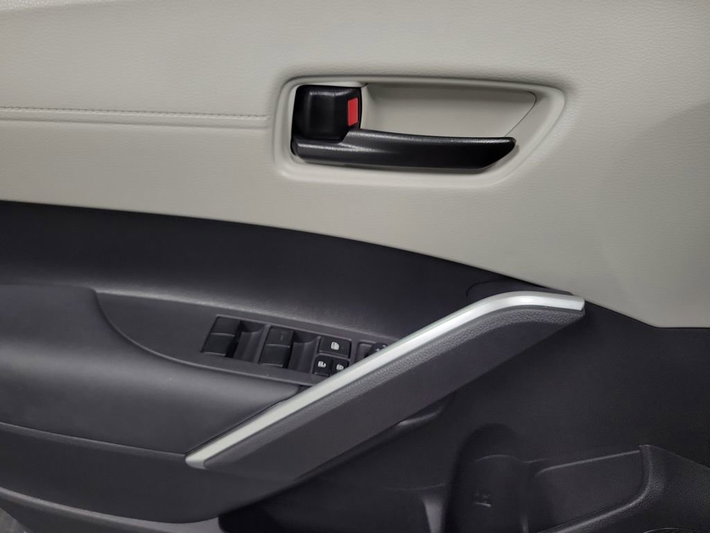 Used 2024 Toyota Corolla Cross L image 18