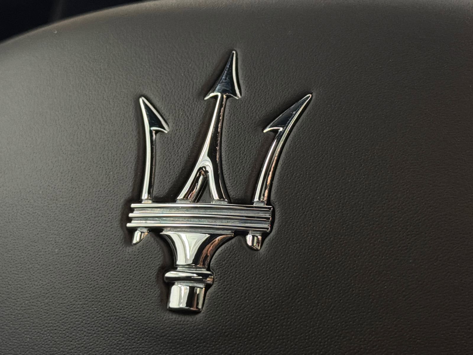 Used 2022 Maserati Quattroporte Modena image 26