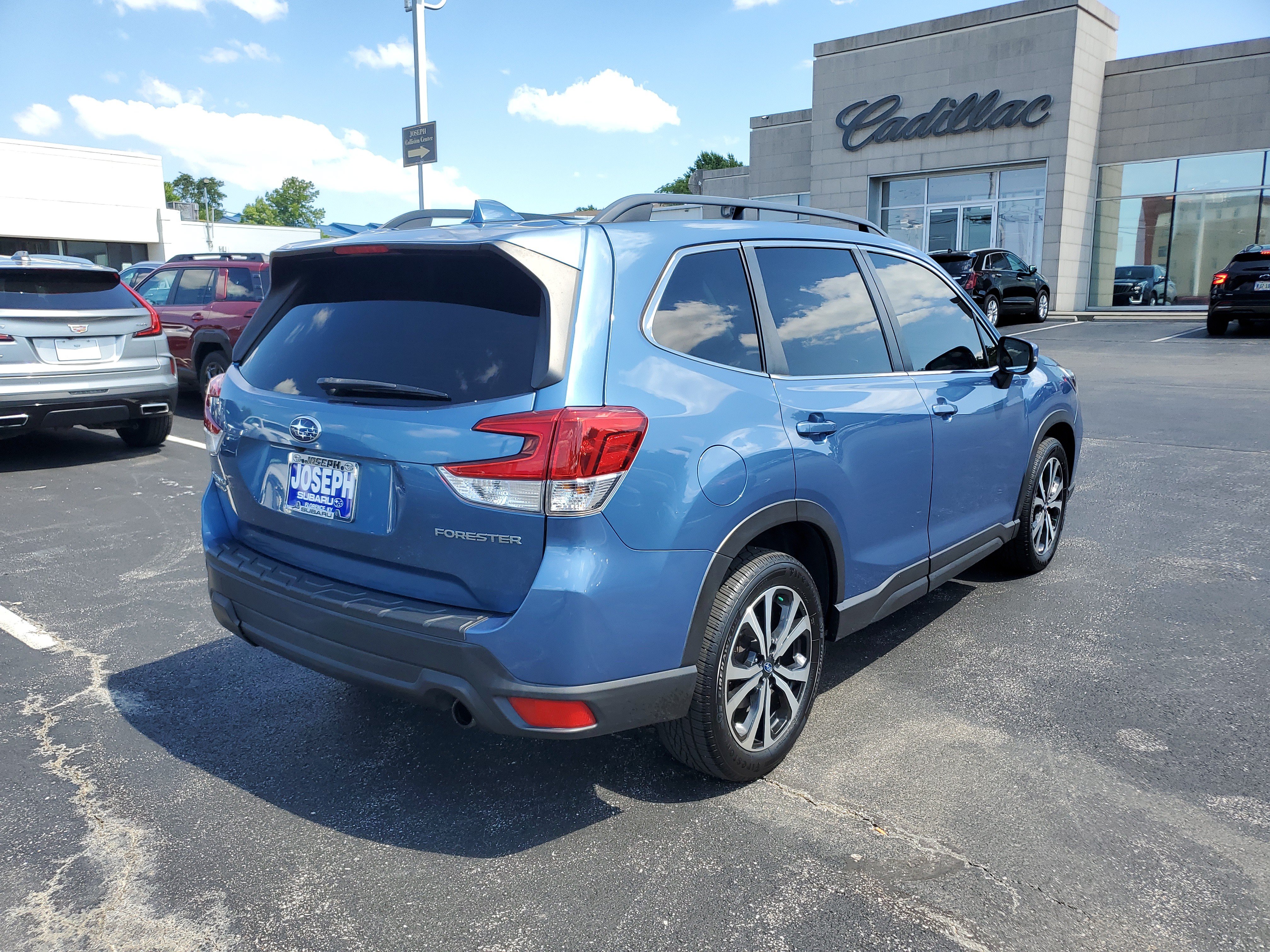 Used 2020 Subaru Forester Limited w/ Popular Package #3 AWD/4WD image 3