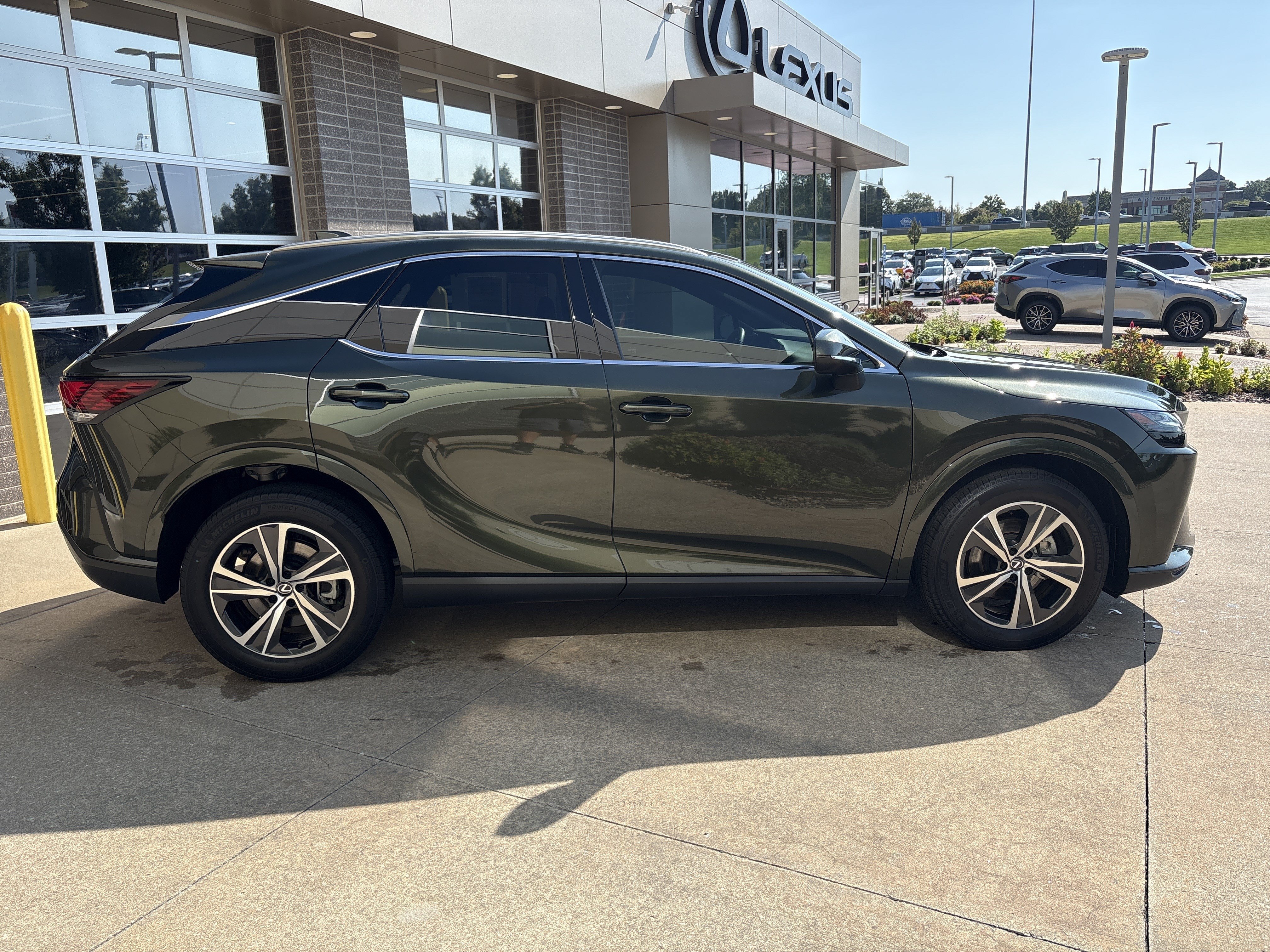 Certified 2025 Lexus RX 350h AWD/4WD image 11