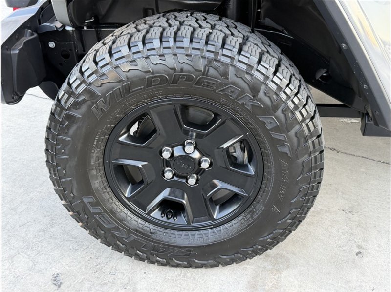 Used 2019 Jeep Wrangler Unlimited Rubicon AWD/4WD image 14