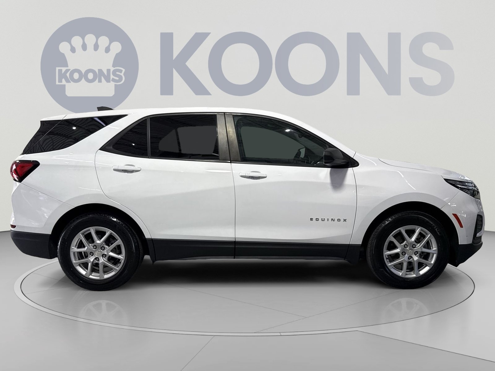 Used 2023 Chevrolet Equinox LS w/ LS Convenience Package FWD image 12