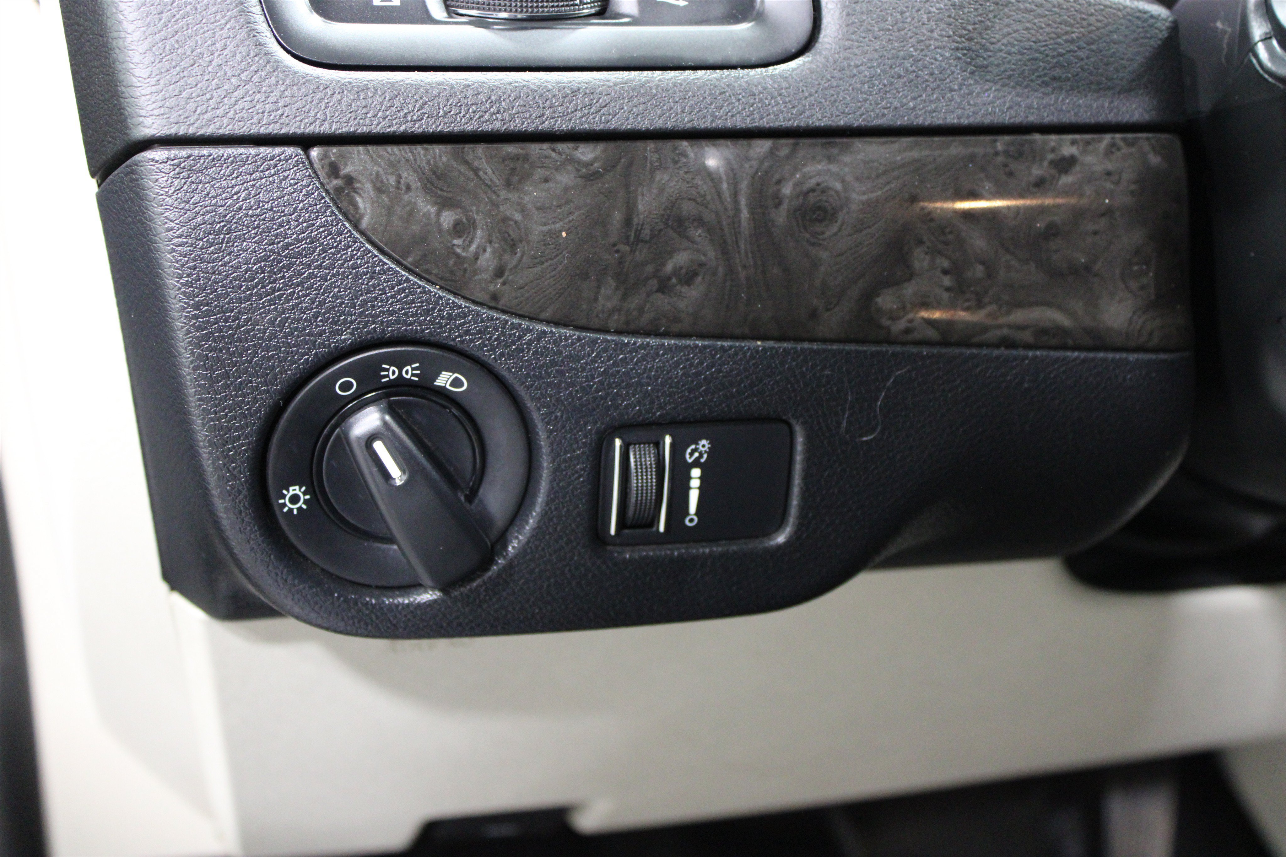 Used 2017 Dodge Grand Caravan SE w/ Power Window Group FWD image 7