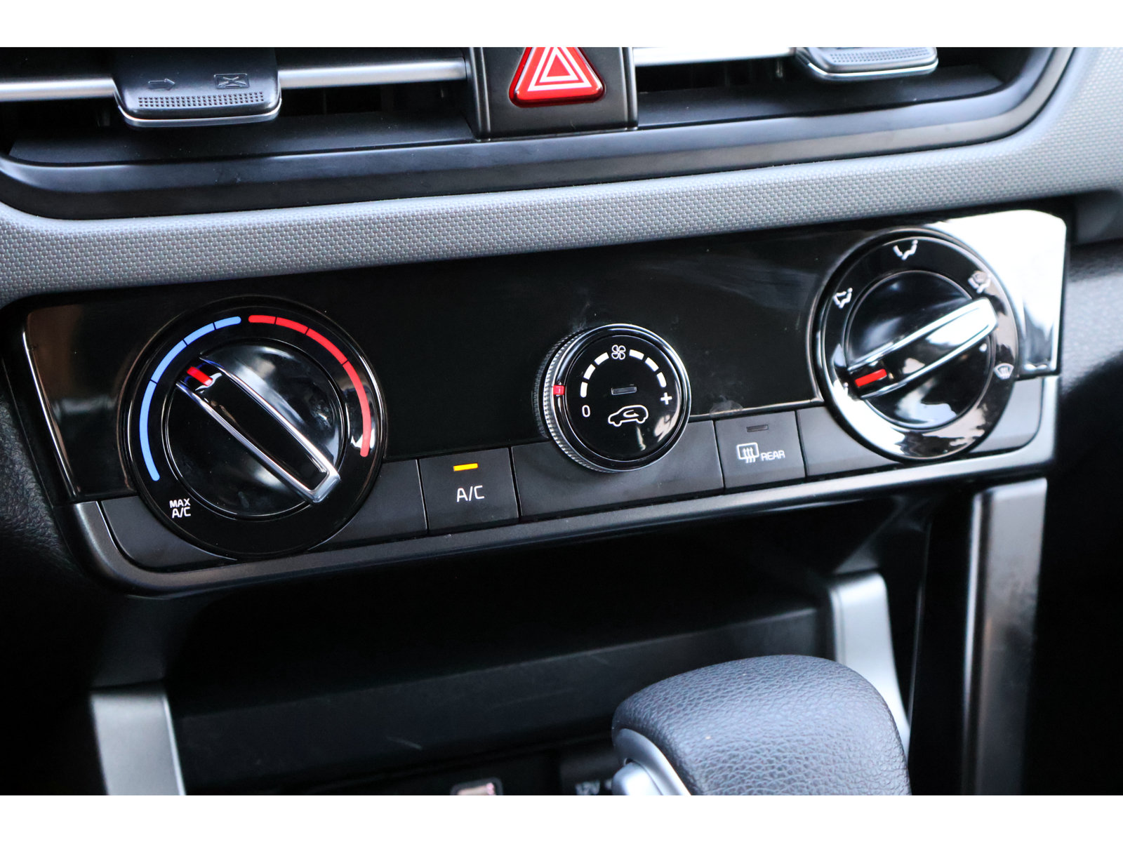 Used 2026 Kia Seltos LX AWD/4WD image 24