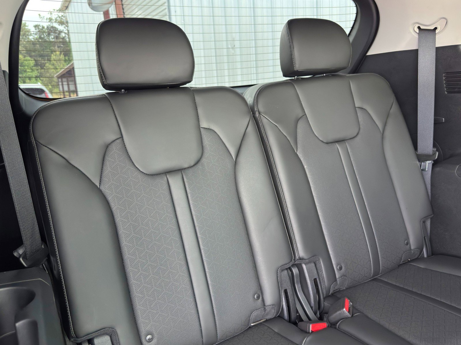 Used 2022 Kia Sorento S w/ Panoramic Sunroof Package FWD image 37
