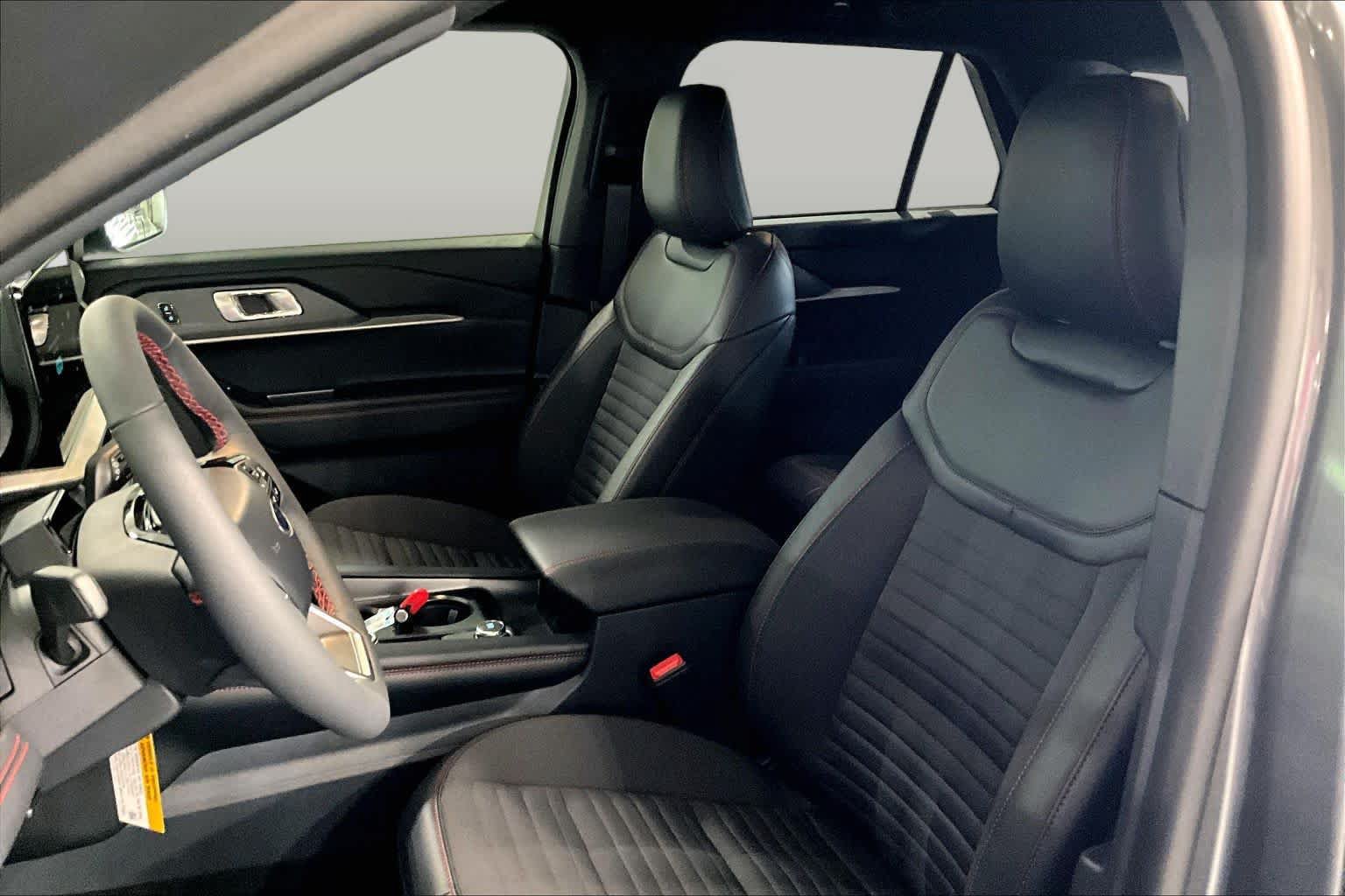 New 2026 Ford Explorer ST-Line RWD image 9