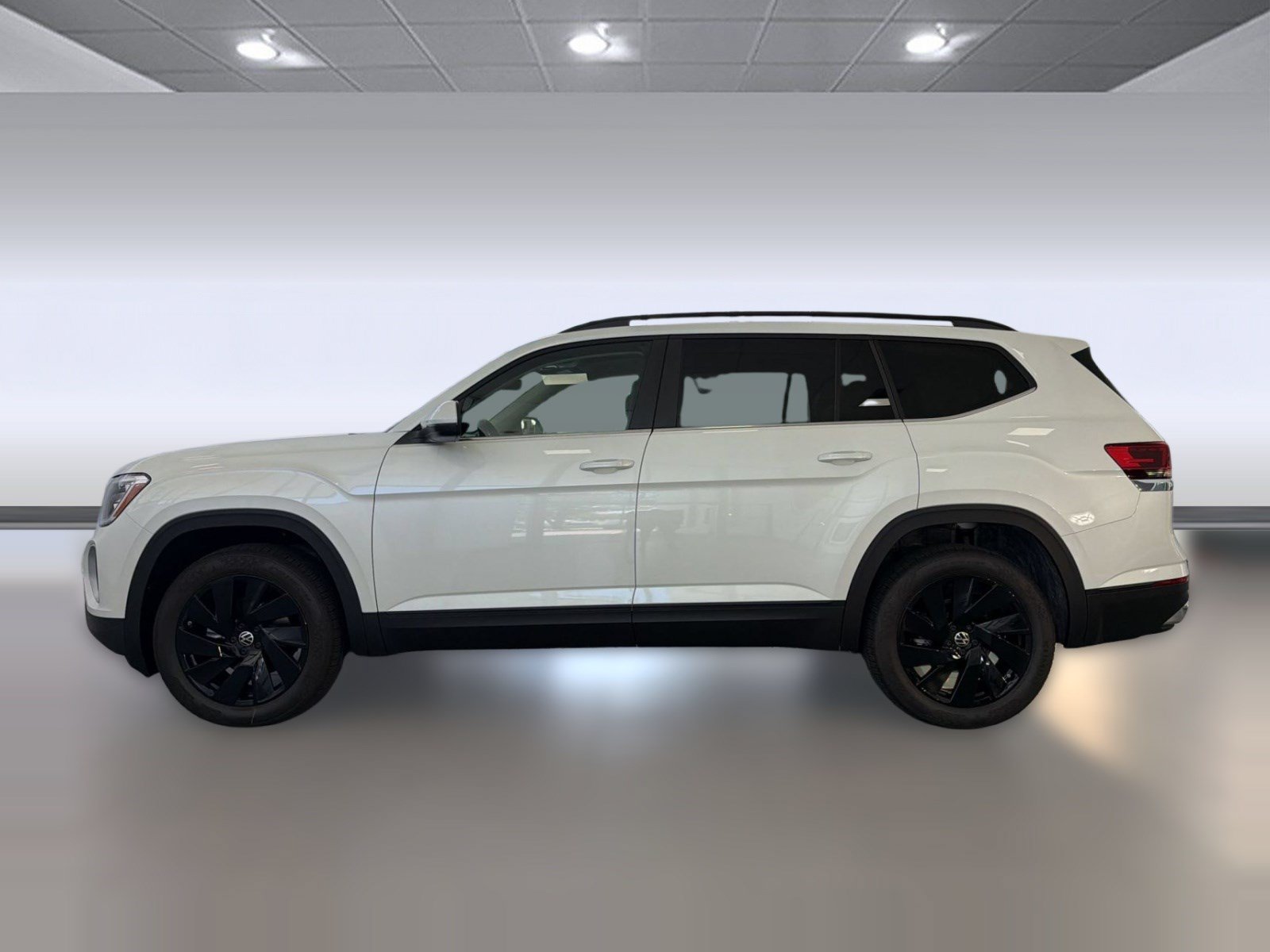 New 2026 Volkswagen Atlas SE FWD image 2