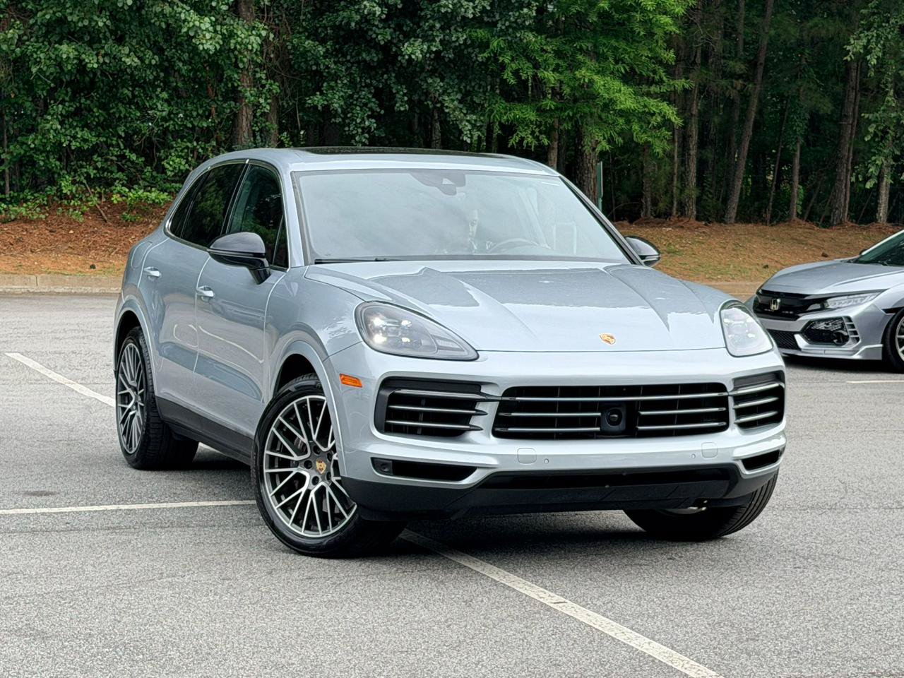 Used 2021 Porsche Cayenne AWD/4WD image 3