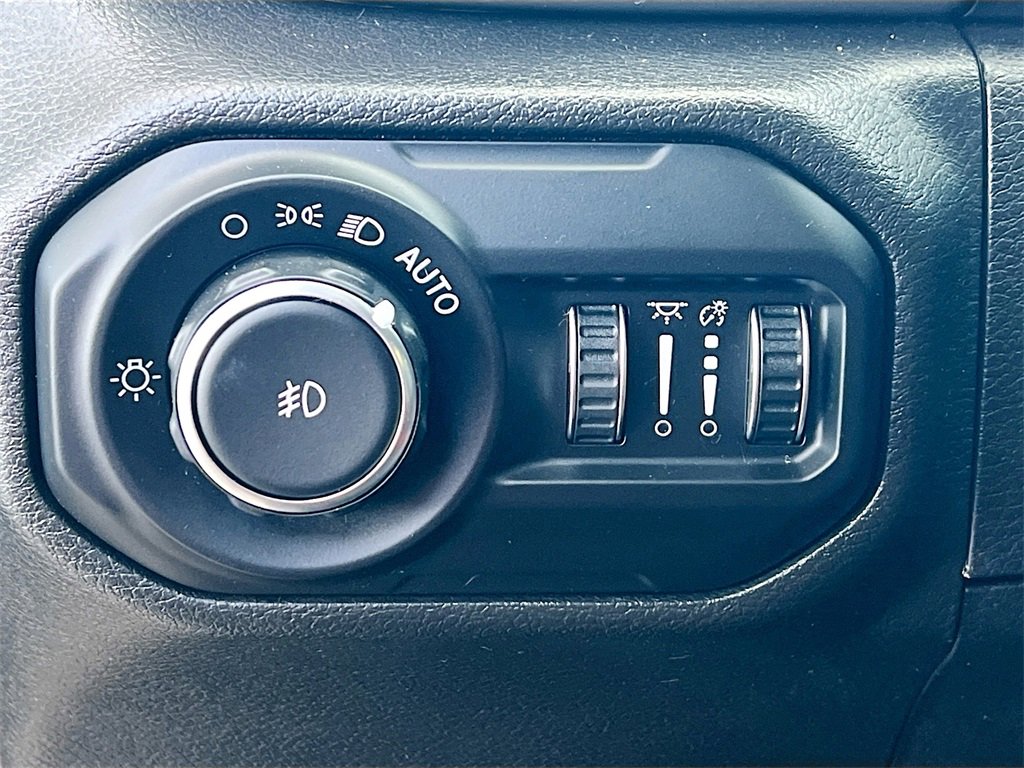 Used 2022 Jeep Wrangler Unlimited Sport image 10