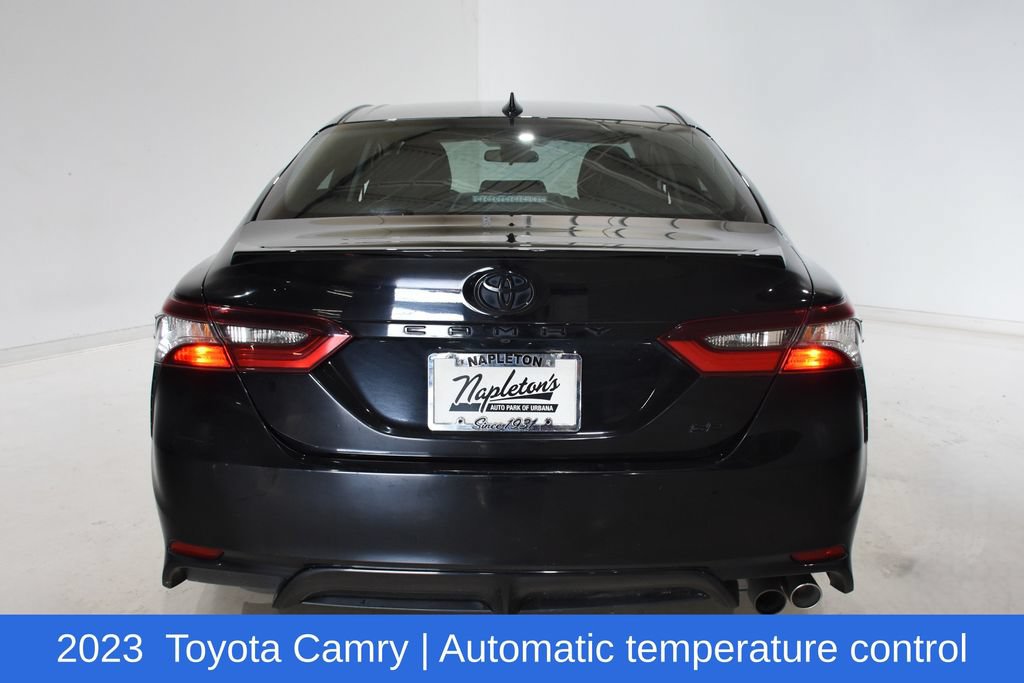 Used 2023 Toyota Camry SE FWD image 5