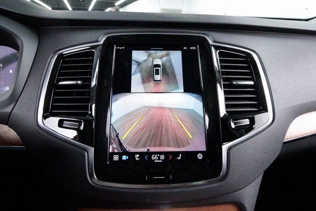 Certified 2025 Volvo XC90 B6 Plus w/ Protection Package Premier image 17