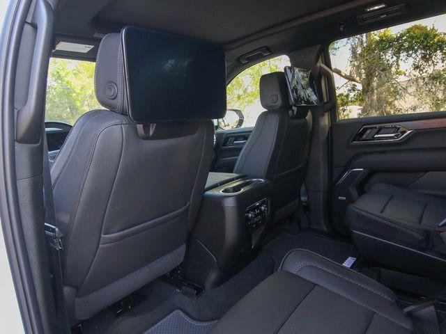 New 2026 GMC Yukon XL Denali w/ Denali Reserve Package image 28