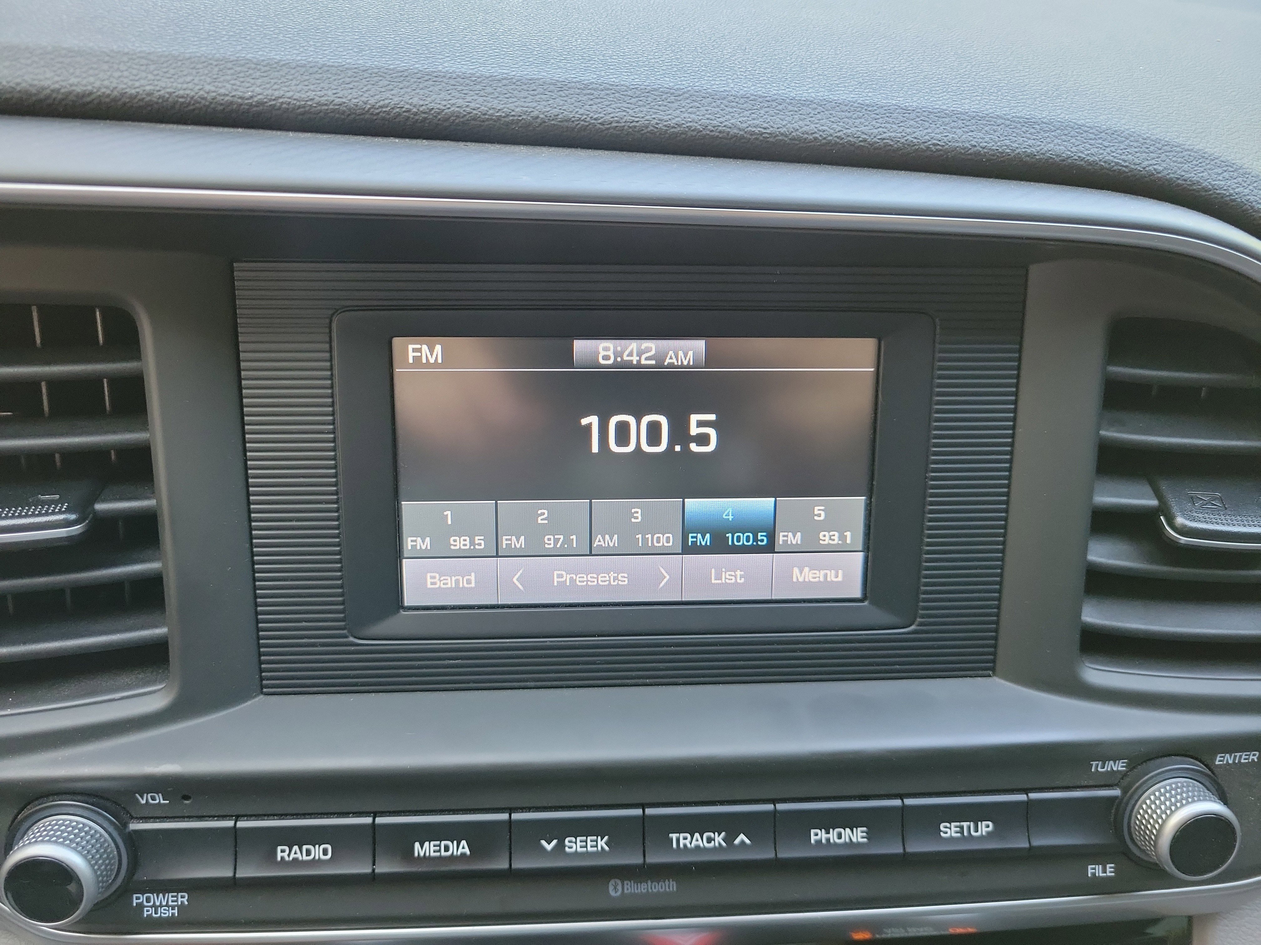Used 2020 Hyundai Elantra SE FWD image 15