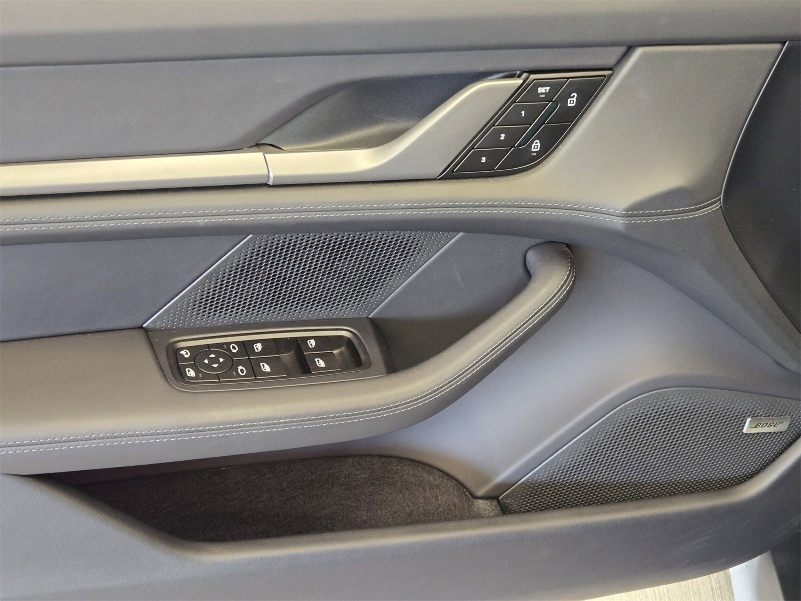 Used 2025 Porsche Taycan 4S image 13