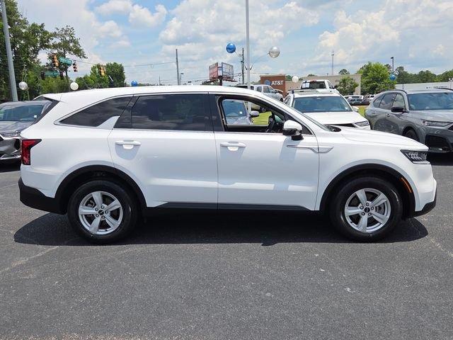 Used 2023 Kia Sorento LX FWD image 16