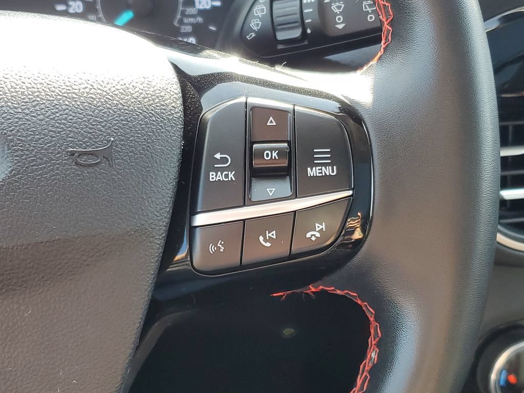 Used 2022 Ford Escape SEL w/ SEL Stealth AWD Package image 17
