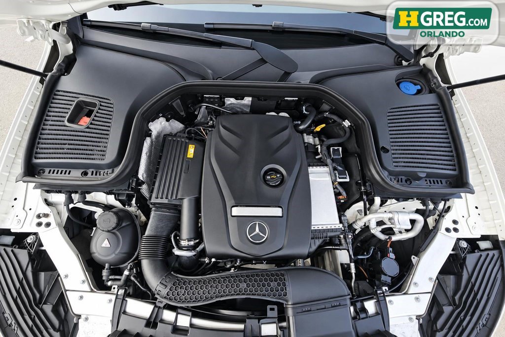 Used 2018 Mercedes-Benz GLC 300 w/ Premium Package image 16