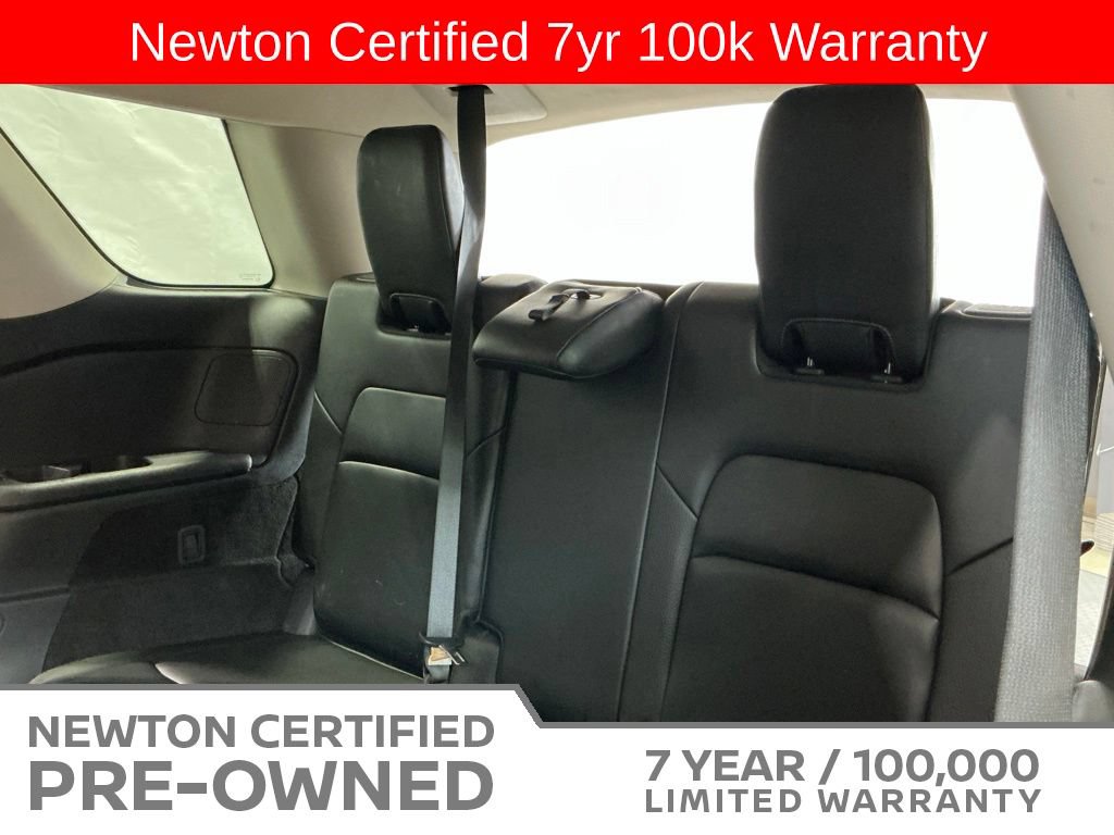 Used 2023 Nissan Pathfinder SL w/ Black Appearance Package FWD image 22