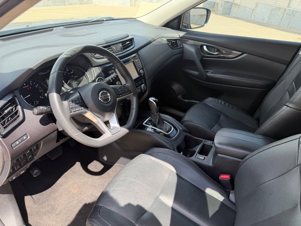 Used 2017 Nissan Rogue SL w/ SL Premium Package AWD/4WD image 11