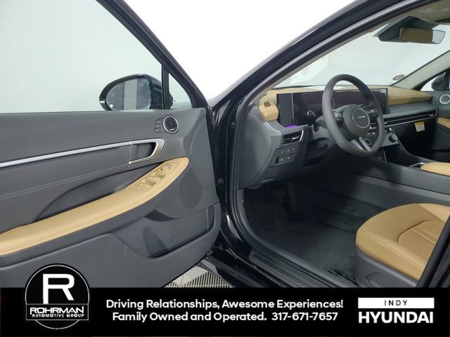 Used 2025 Hyundai Sonata Limited image 11