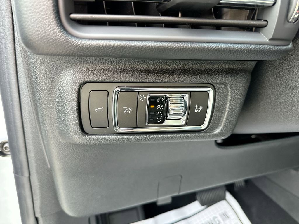 New 2026 Lincoln Corsair Premiere AWD/4WD image 18