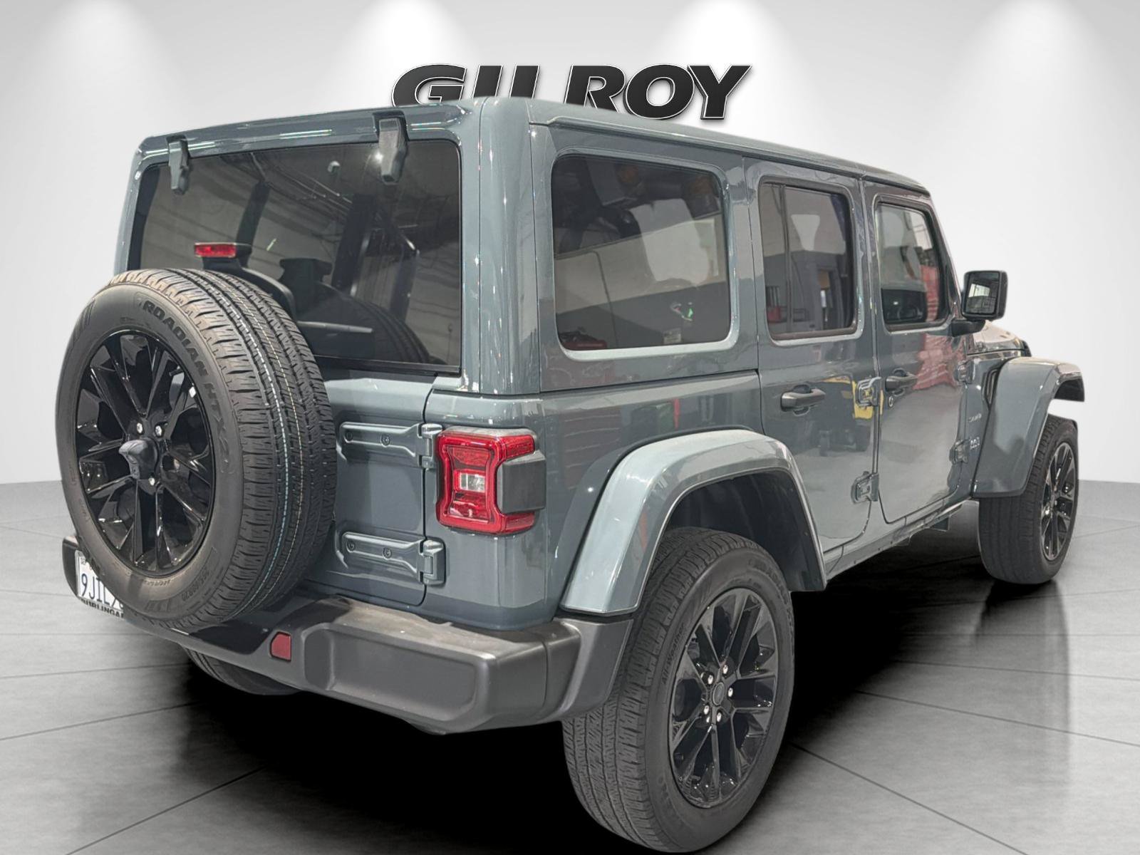 Used 2024 Jeep Wrangler Unlimited Sahara AWD/4WD image 2