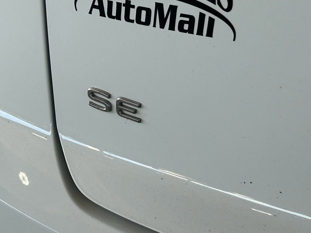 Used 2022 Volkswagen Atlas Cross Sport SE w/ Black Wheel Package image 27