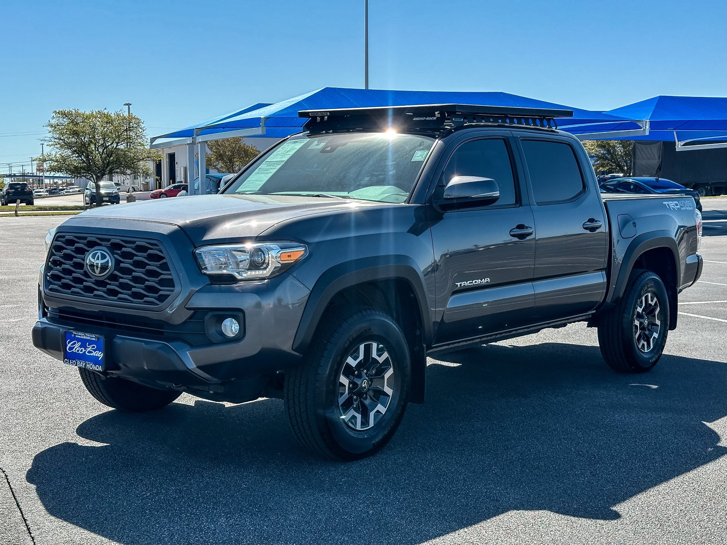 Used 2020 Toyota Tacoma TRD Off-Road w/ Technology Package image 10