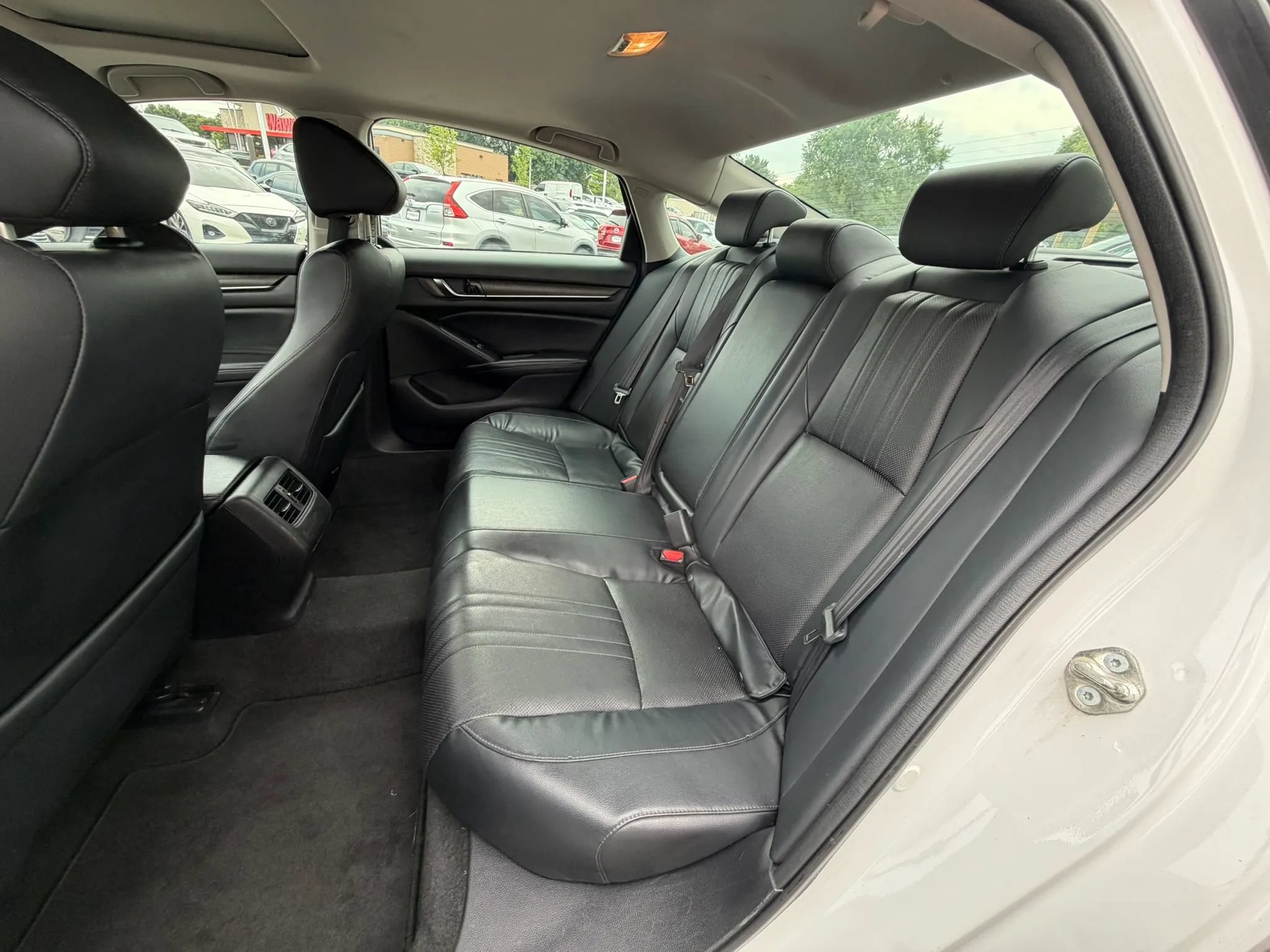 Used 2018 Honda Accord EX-L image 19
