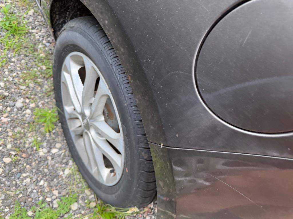 Used 2011 Kia Forte EX FWD image 10