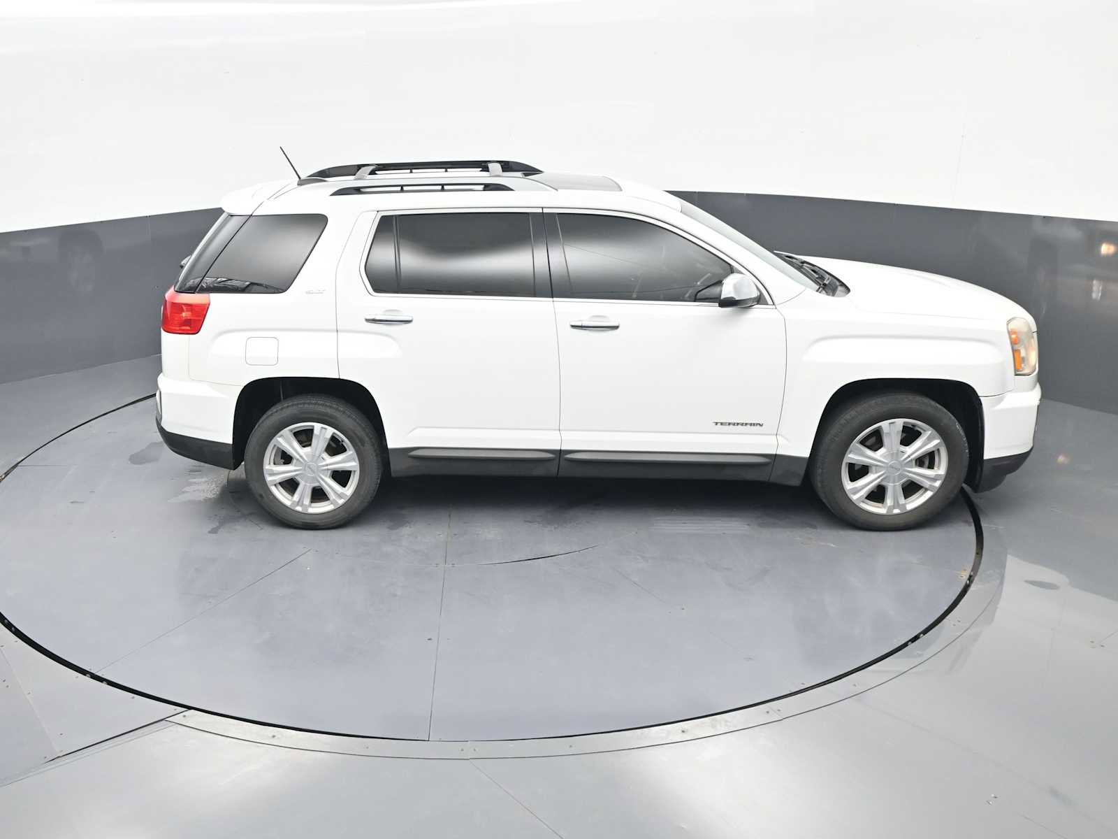 Used 2017 GMC Terrain SLT w/ Open Road Package AWD/4WD image 26
