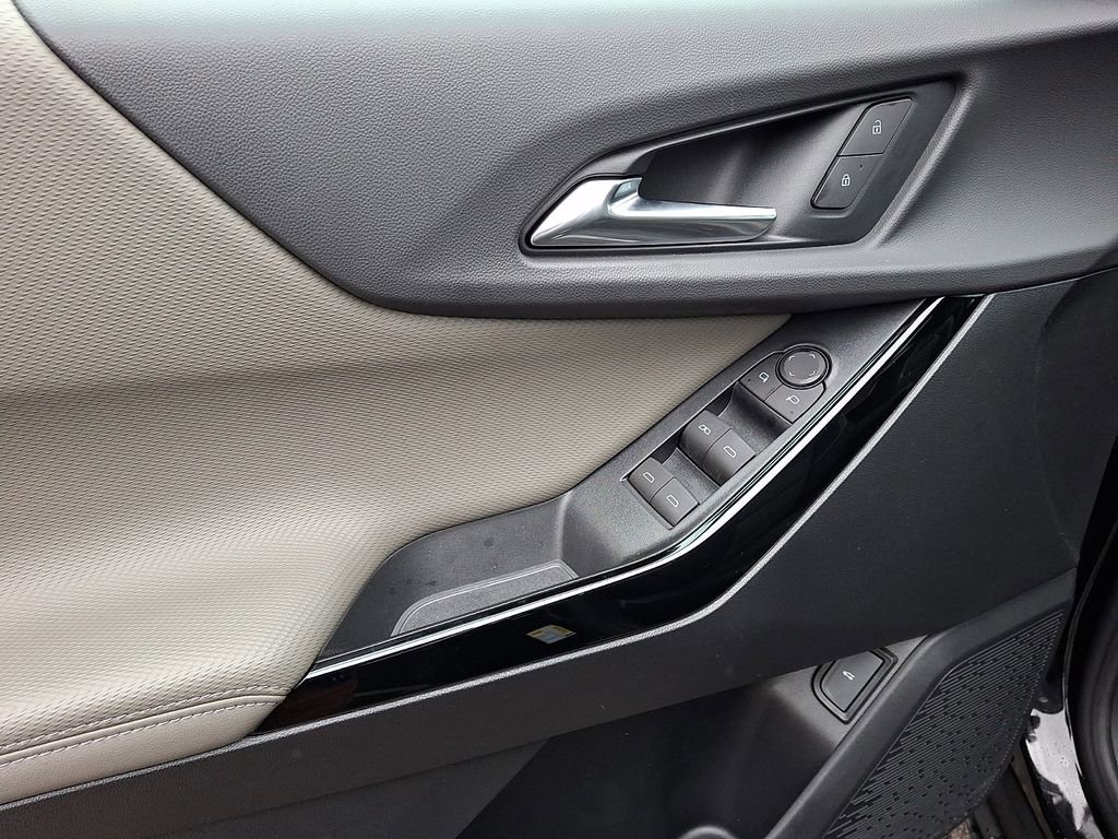 Used 2026 Chevrolet Equinox LT w/ Convenience Package II image 12