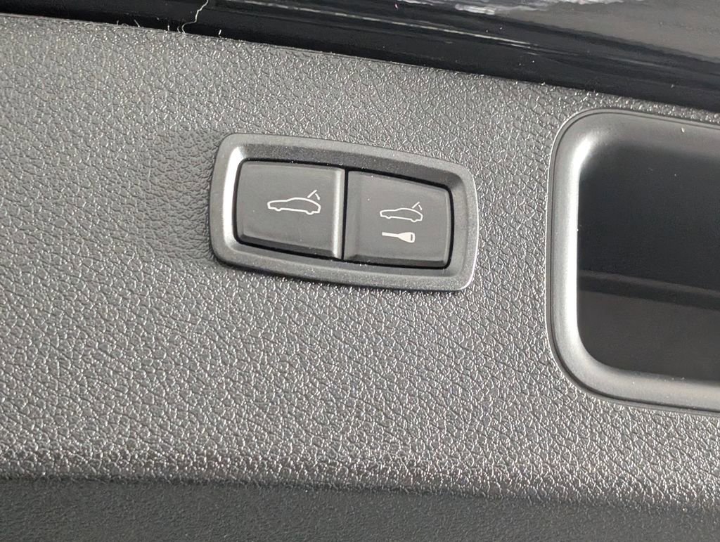 New 2026 Porsche Macan image 14