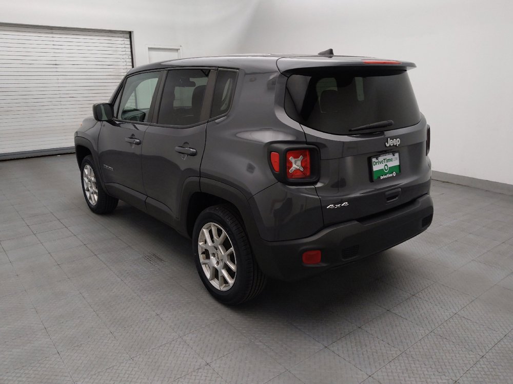 Used 2023 Jeep Renegade Latitude AWD/4WD image 5