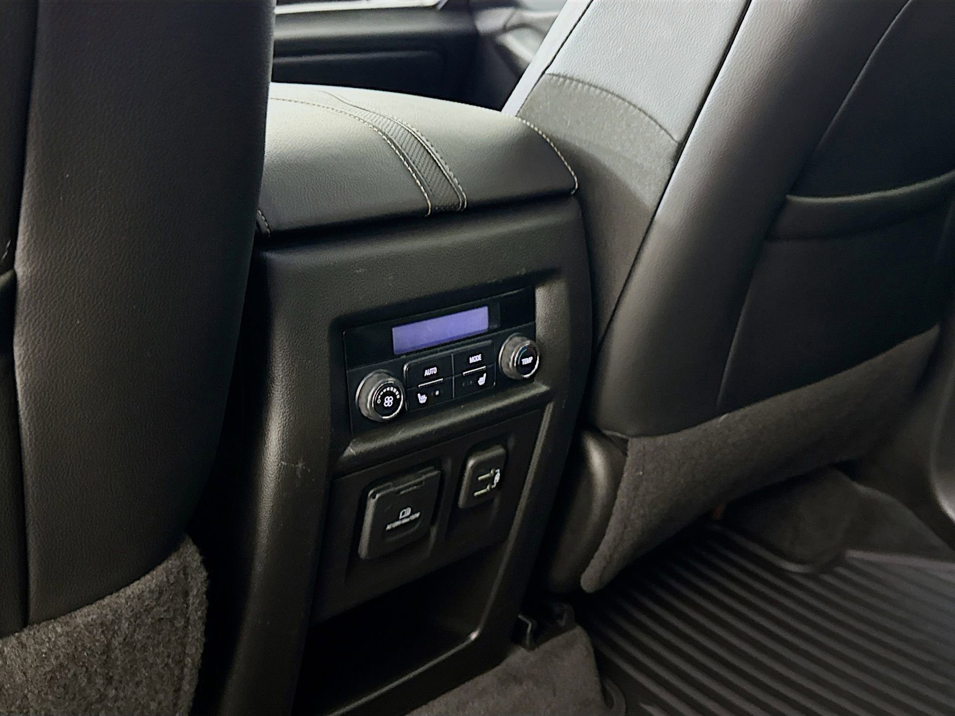 Used 2020 Chevrolet Traverse Premier image 27