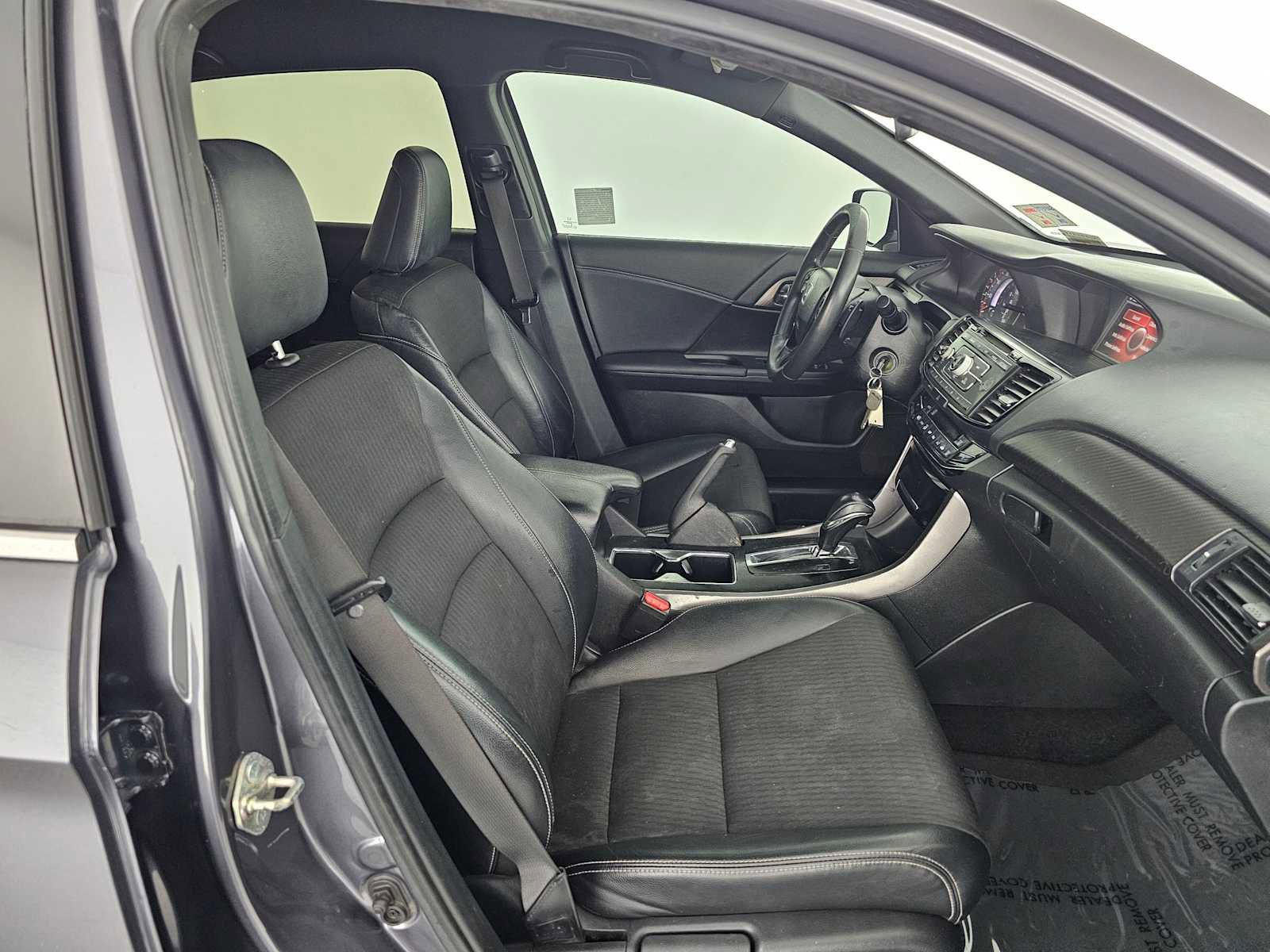 Used 2017 Honda Accord Sport image 10