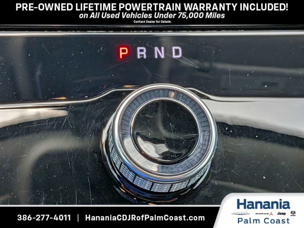 Used 2023 Jeep Grand Cherokee Laredo AWD/4WD image 22